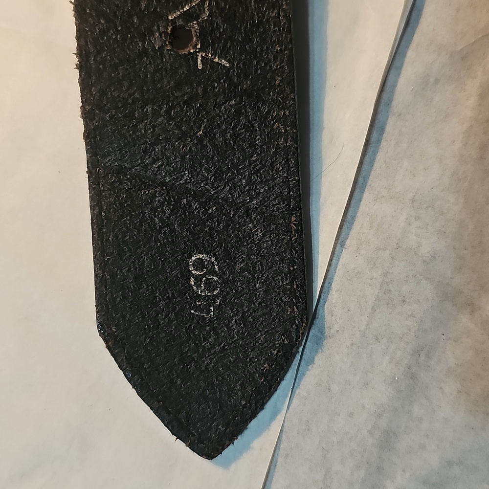 Elegant Black and Gold Women's Belt - Picture 7 of 10